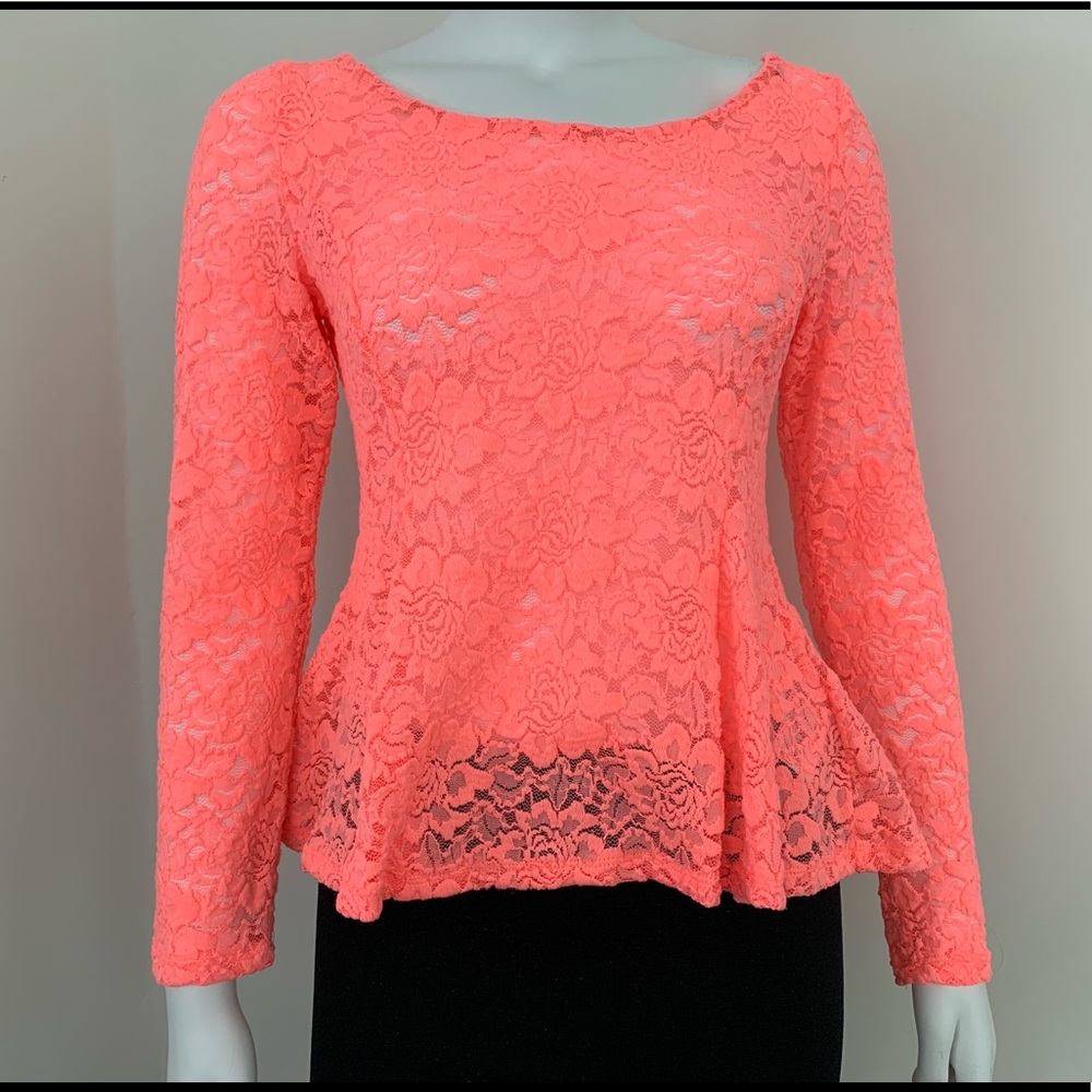 Divided H & M lace top